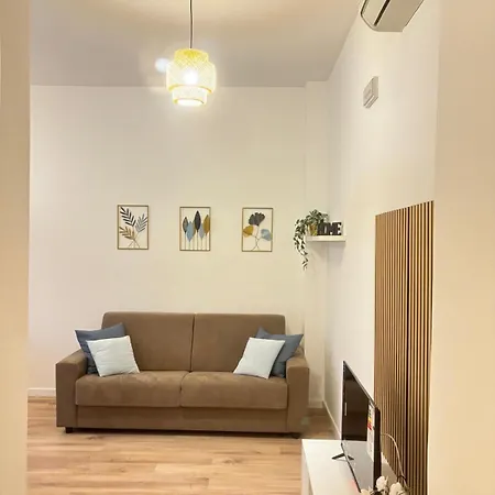 I-host - Monza 43 Appartement *