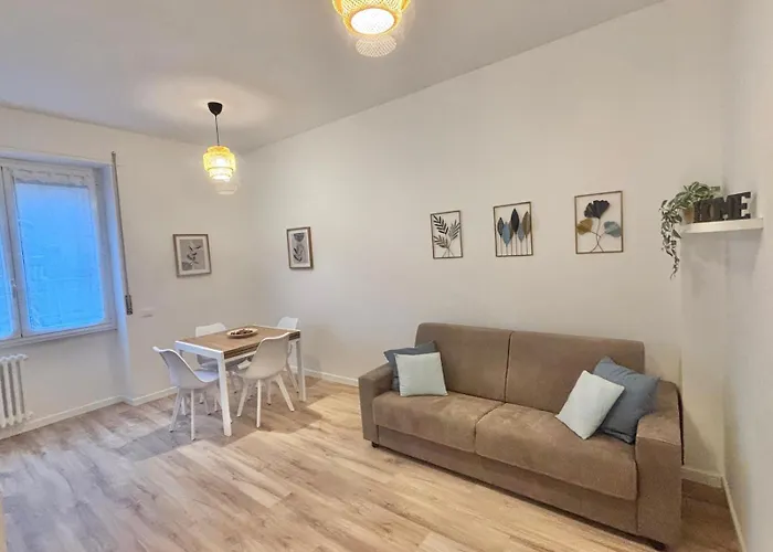 Apartman I-host - Monza 43 *